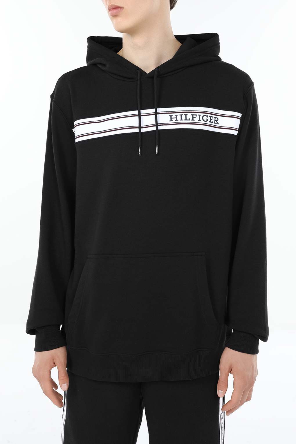

Худи мужское Tommy Hilfiger UM0UM03253 черное M, Черный, UM0UM03253