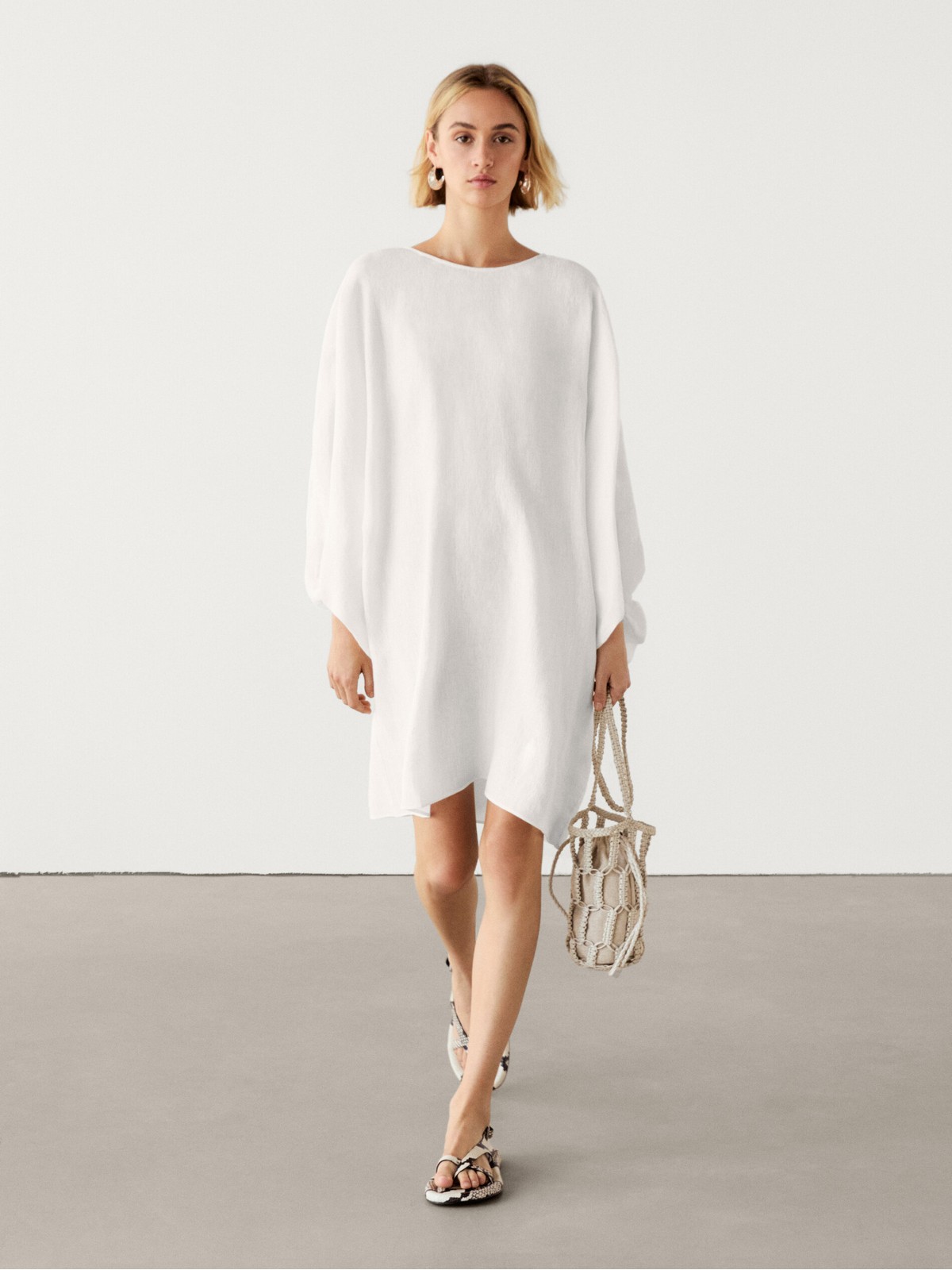 

Платье женское Massimo Dutti 6612/622-I2024 белое S, Белый, 6612/622-I2024