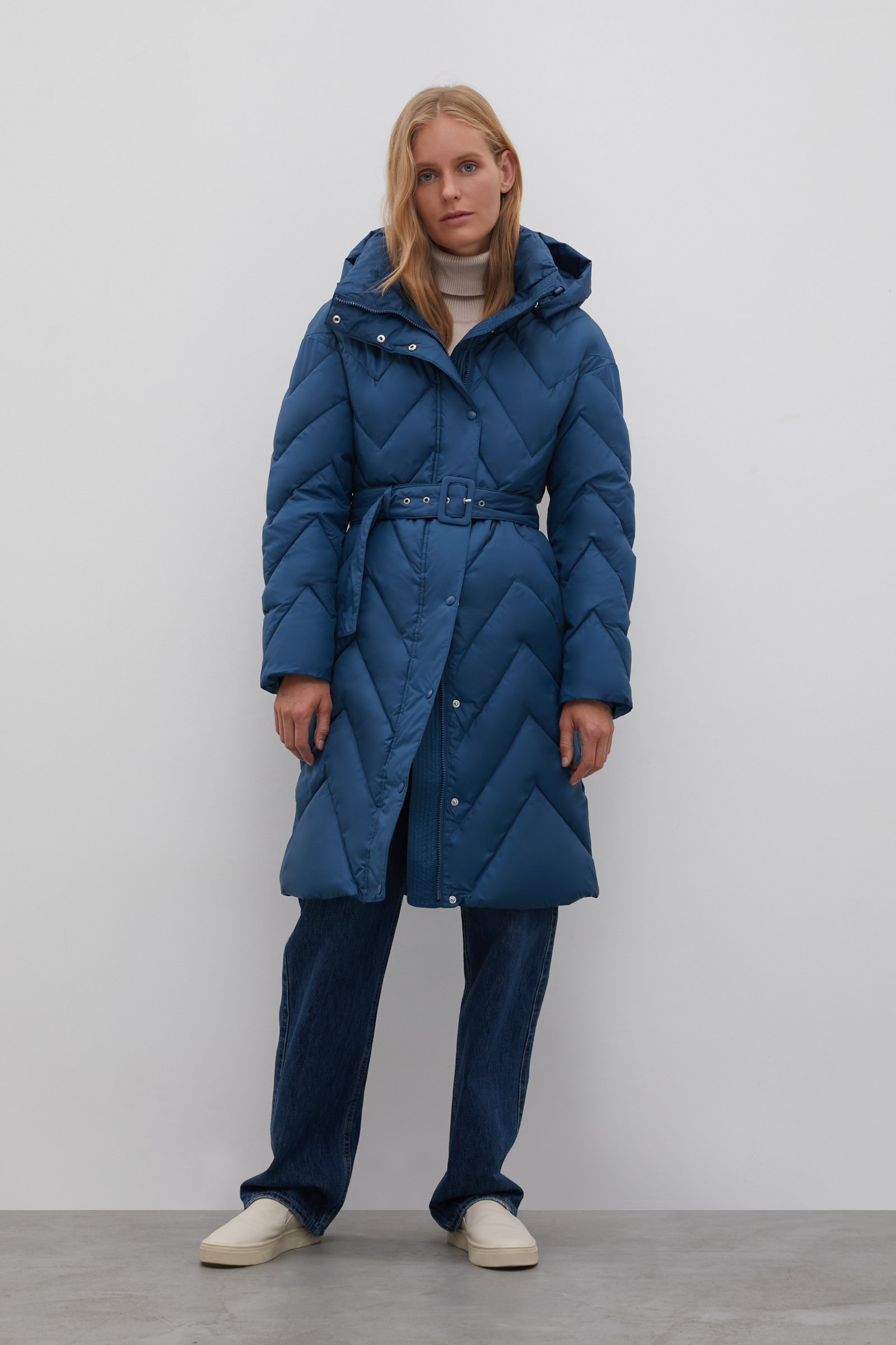 Пальто женское Finn Flare FAC110114 синее S