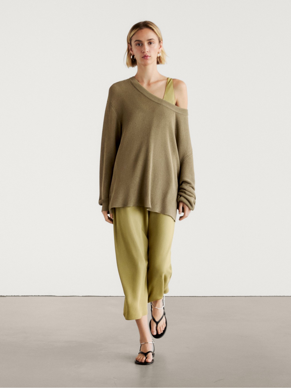 

Джемпер женский Massimo Dutti 5633/588-I2024 зеленый L, 5633/588-I2024