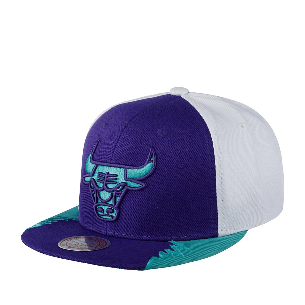 

Бейсболка унисекс Mitchell&Ness HHSS1102-CBUYYPPPPURP Chicago Bulls NBA фиолетовая/белая, Фиолетовый, HHSS1102-CBUYYPPPPURP Chicago Bulls NBA