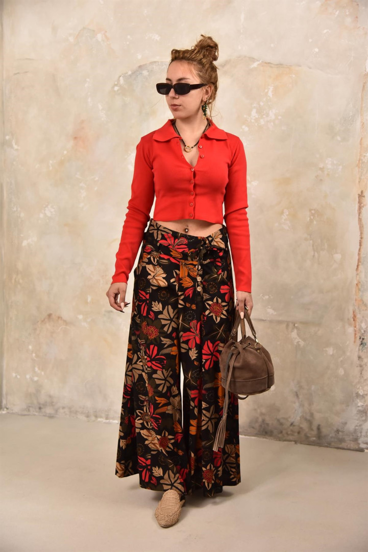 

Брюки женские Saman Butik 1167 черные S (доставка из-за рубежа), Черный, 1167