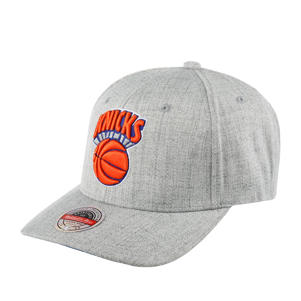 Бейсболка унисекс MITCHELL NESS HHSS3273-NYKYYPPPGYHT New York Knicks NBA светло-серая