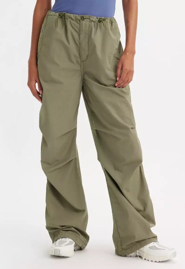 Брюки женские Levis A9143-0002 зеленые S 9590₽