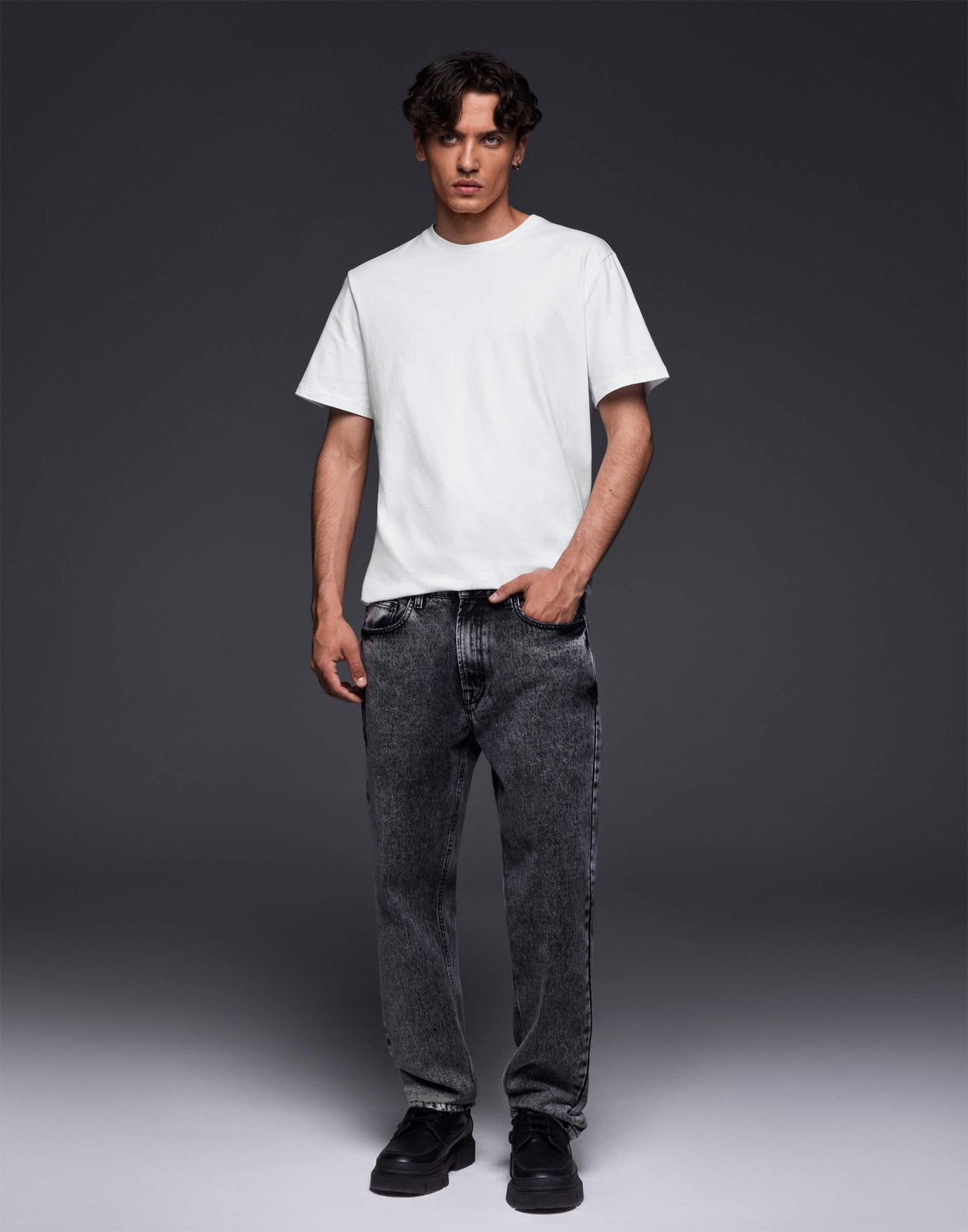 

Джинсы мужские Gloria Jeans BJN016355 серый /серый-айс/ 54/182, BJN014460