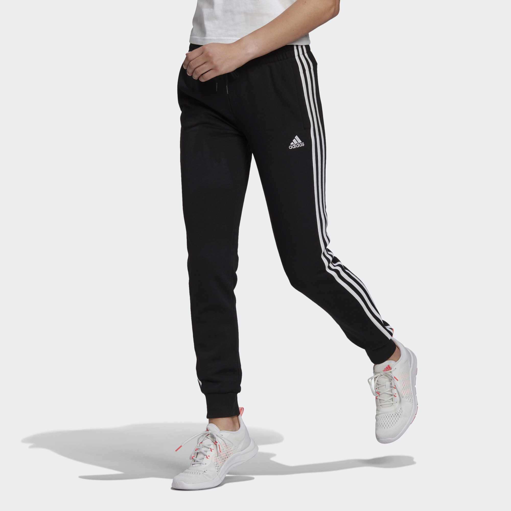 

Спортивные брюки женские Adidas GM8733 черные XS, Черный, GM8733
