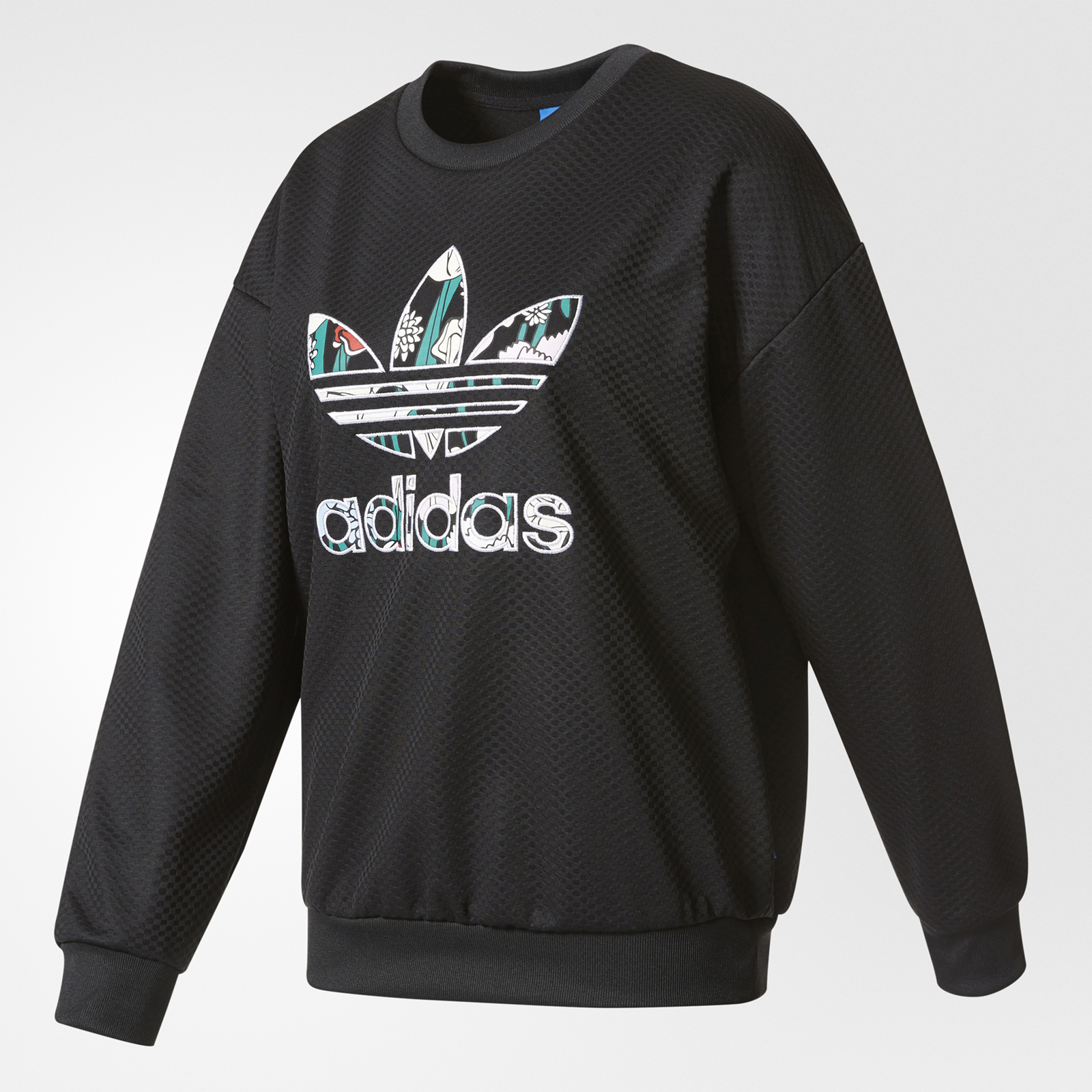 

Свитшот женский Adidas AY7963 черный 32 DE, AY7963
