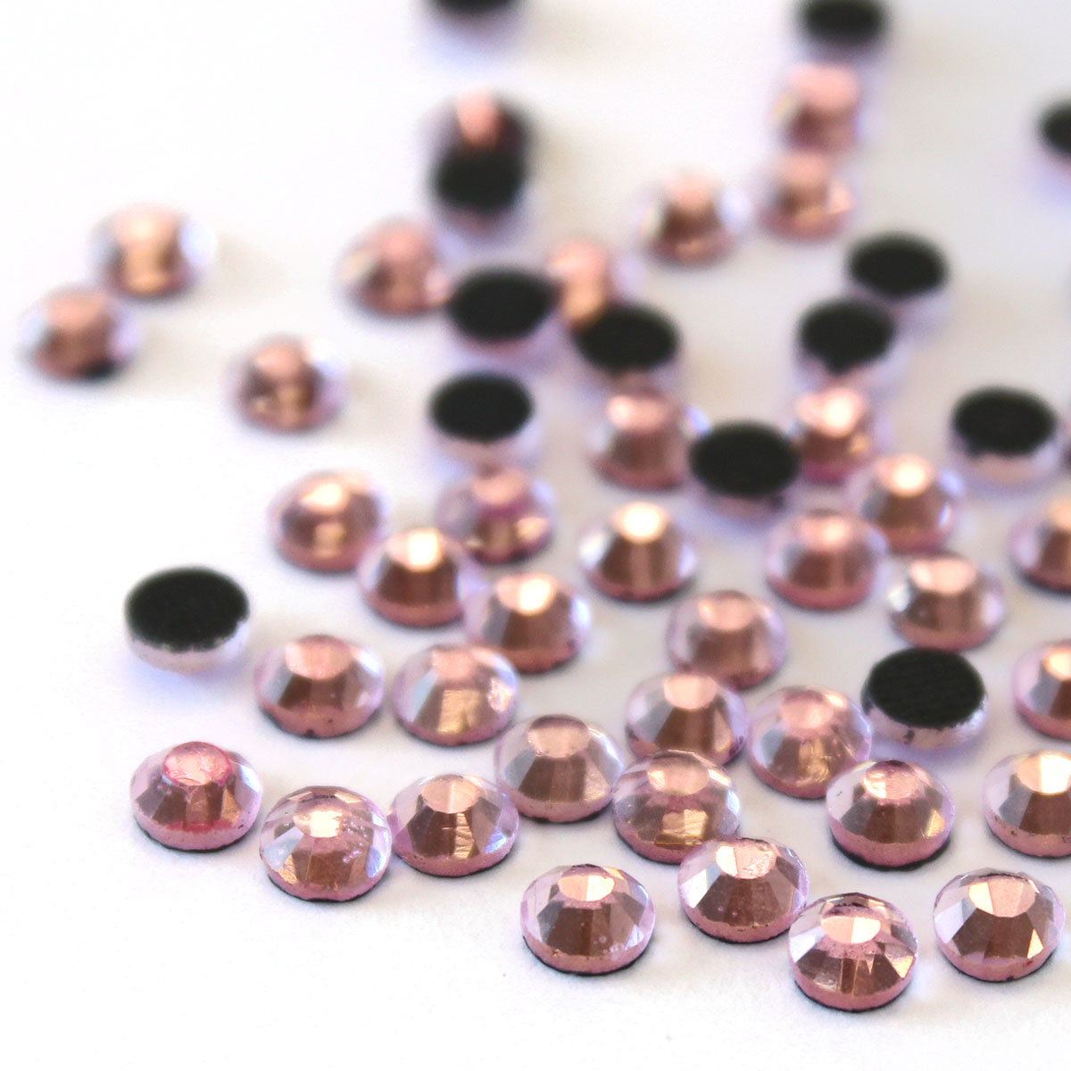 Стразы термоклеевые, 4мм, ss16, 144 шт/уп, Cristyle (223)