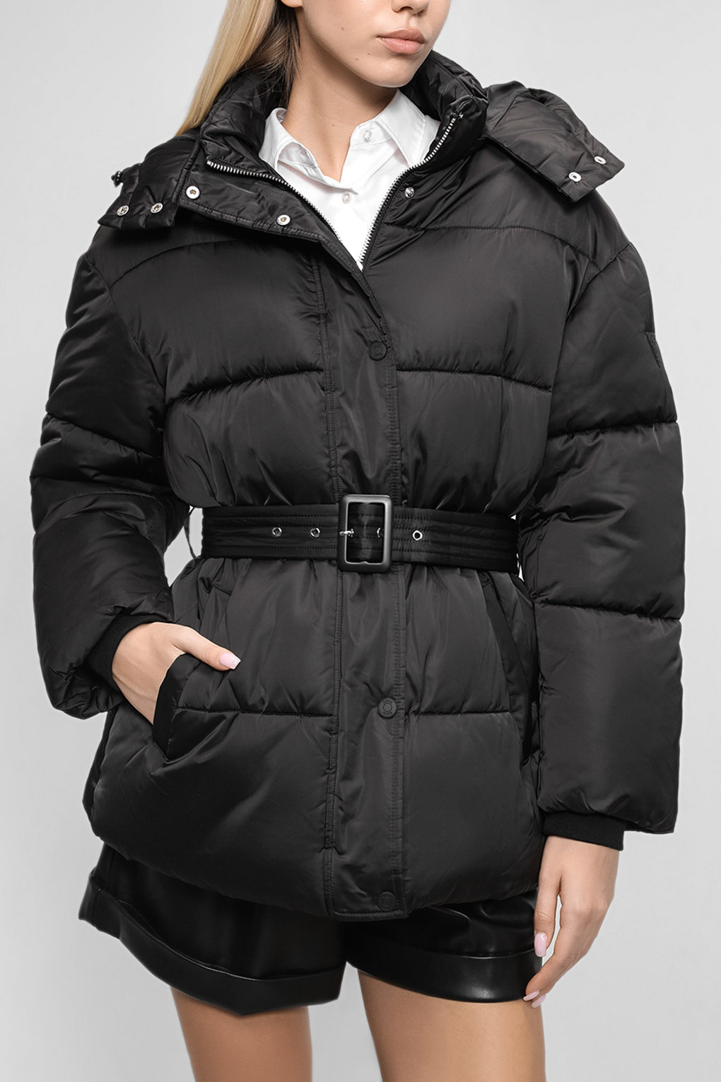 

Куртка женская Guess W2PL0F Y0100 черная S, Черный, W2PL0F Y0100