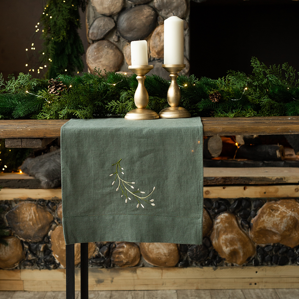 

Дорожка столовая BELLEHOME lin;cotton с вышивкой Запах Рождества