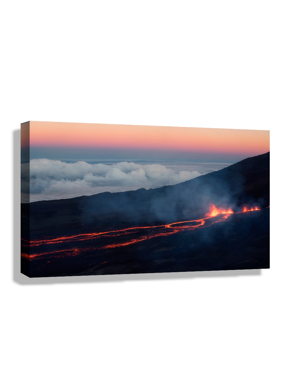 

Картина DRABS 50x30 см Извержение вулкана Питон-де-ла-Фурнез на острове Реюньон Франция