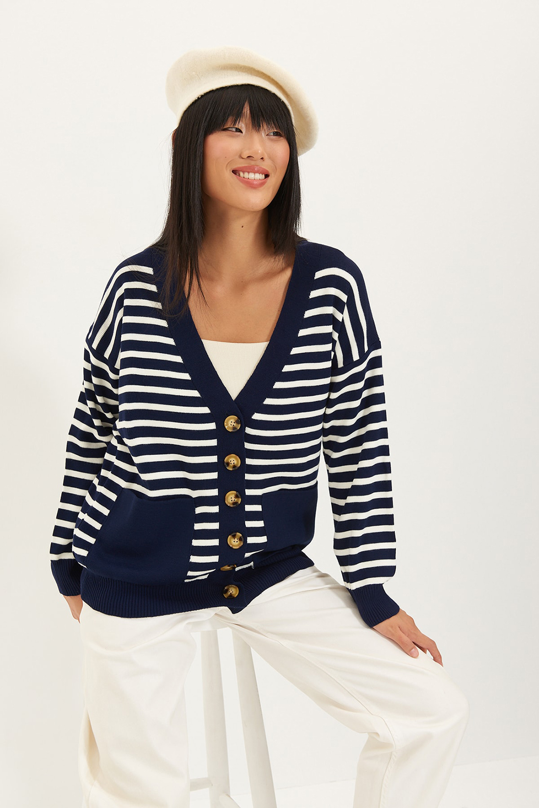 

Кардиган женский Trendyol TWOAW22HI0259 синий M, TWOAW22HI0259