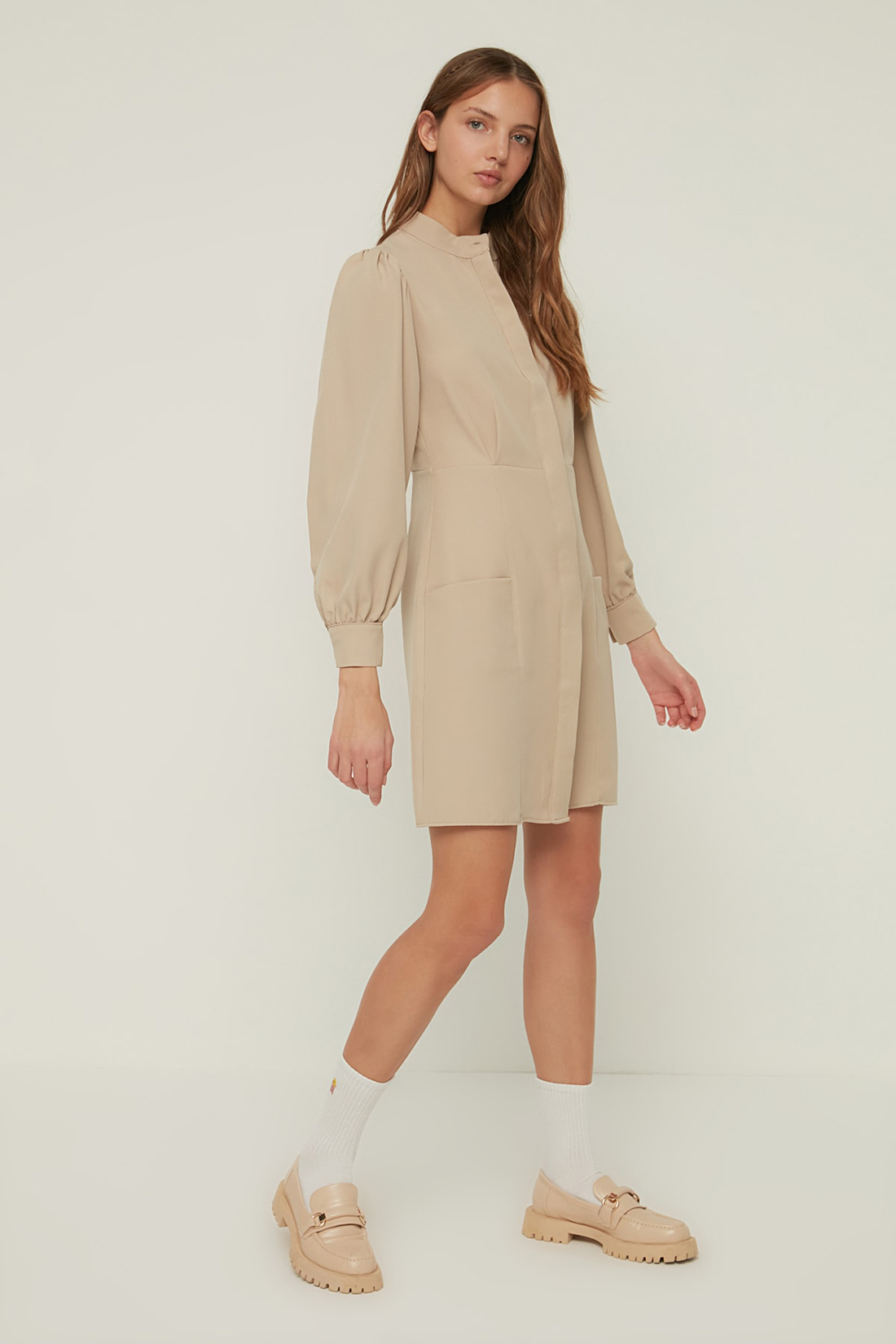 

Платье женское Trendyol TWOAW22EL1698 бежевое 34 EU, TWOAW22EL1698