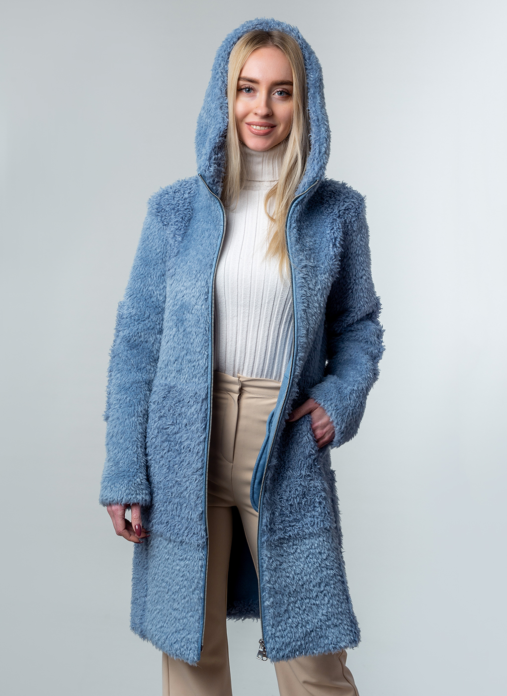 Пальто женское Каляев 55653 голубое 46 RU