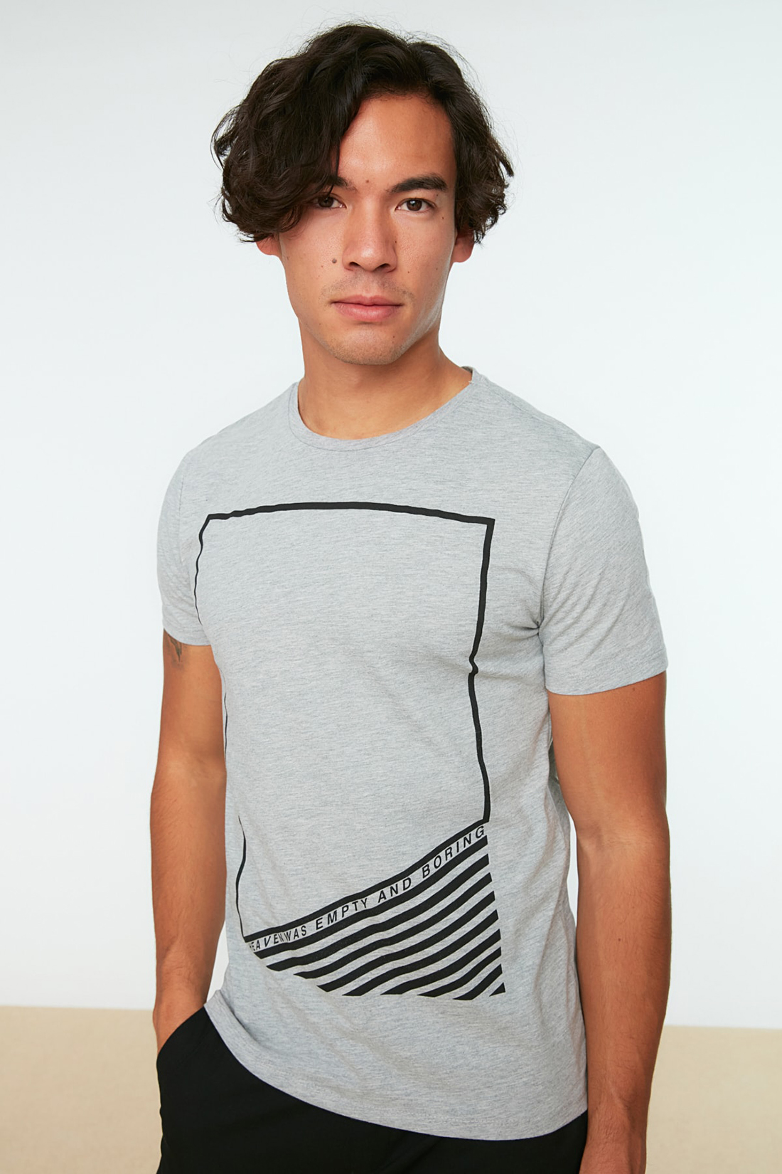

Футболка мужская Trendyol TMNSS20TS0098 серая M, TMNSS20TS0098