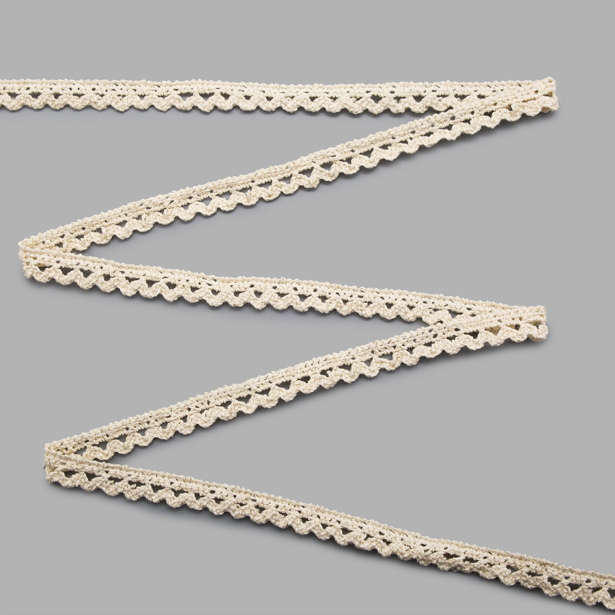 

С3749Г17 Кружево х/б рис.12.01.086 12мм*25м (суровый), Черный, 619292