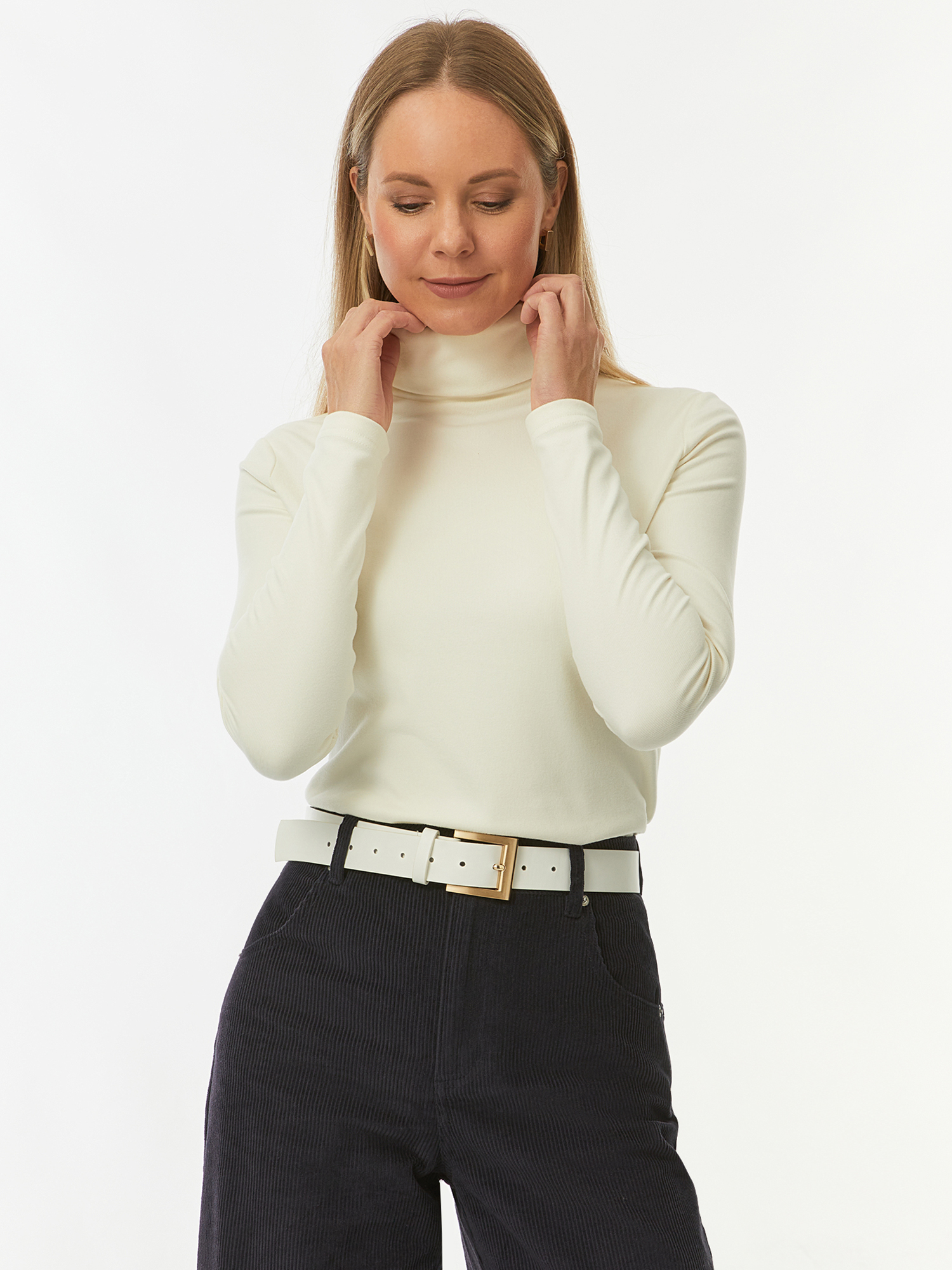 

Водолазка женская oodji 15E11036-7 белая XS, Белый, 15E11036-7
