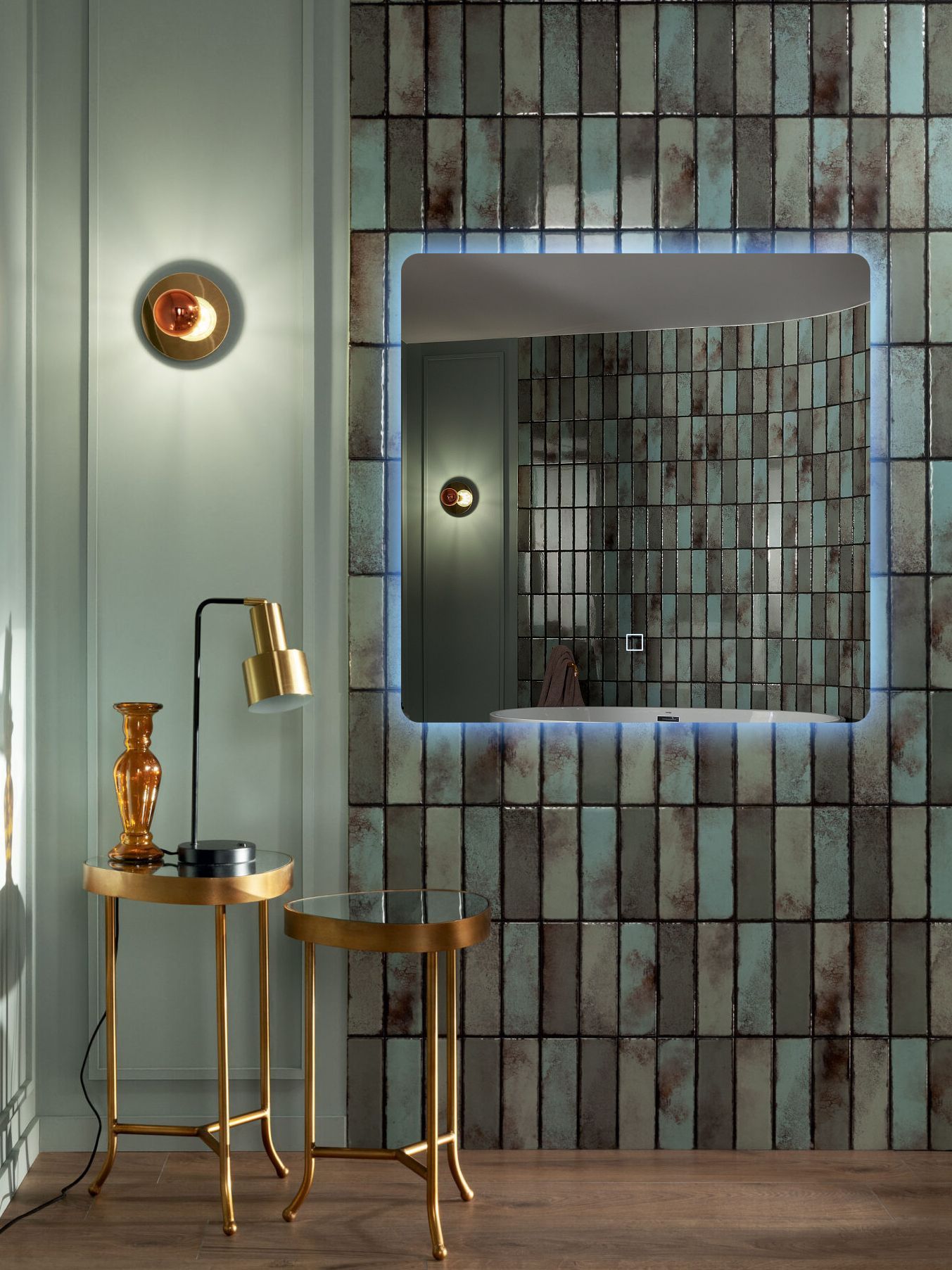 Зеркало для ванной Prisma 60*60 квадратное с холодной LED-подсветкой
