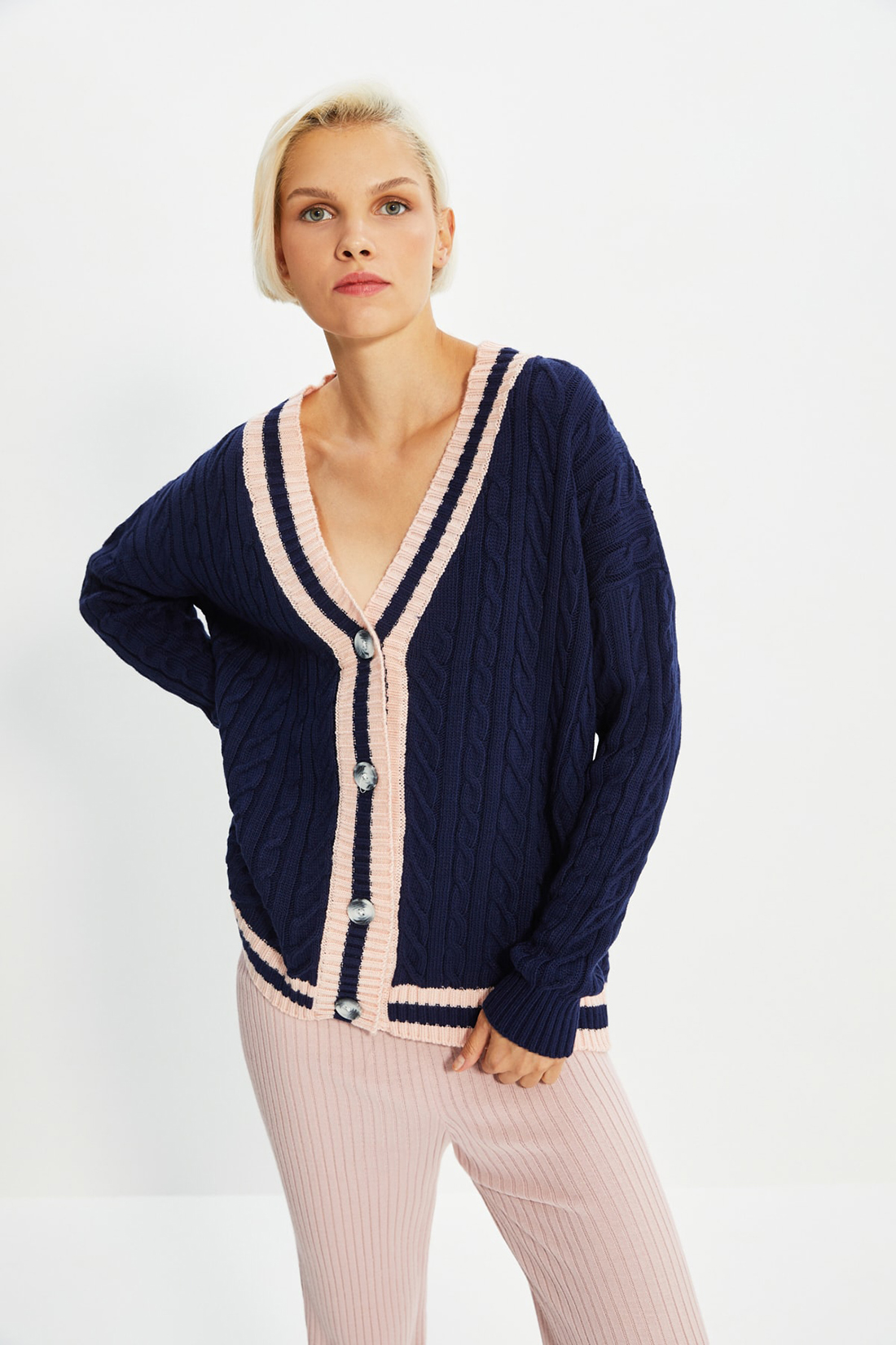 

Кардиган женский Trendyol TWOAW22HI0351 синий M, TWOAW22HI0351