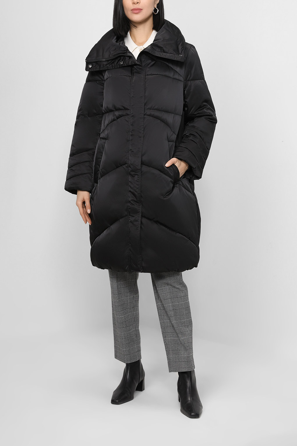 Пальто женское Guess W2BL70 WF170 черное XL