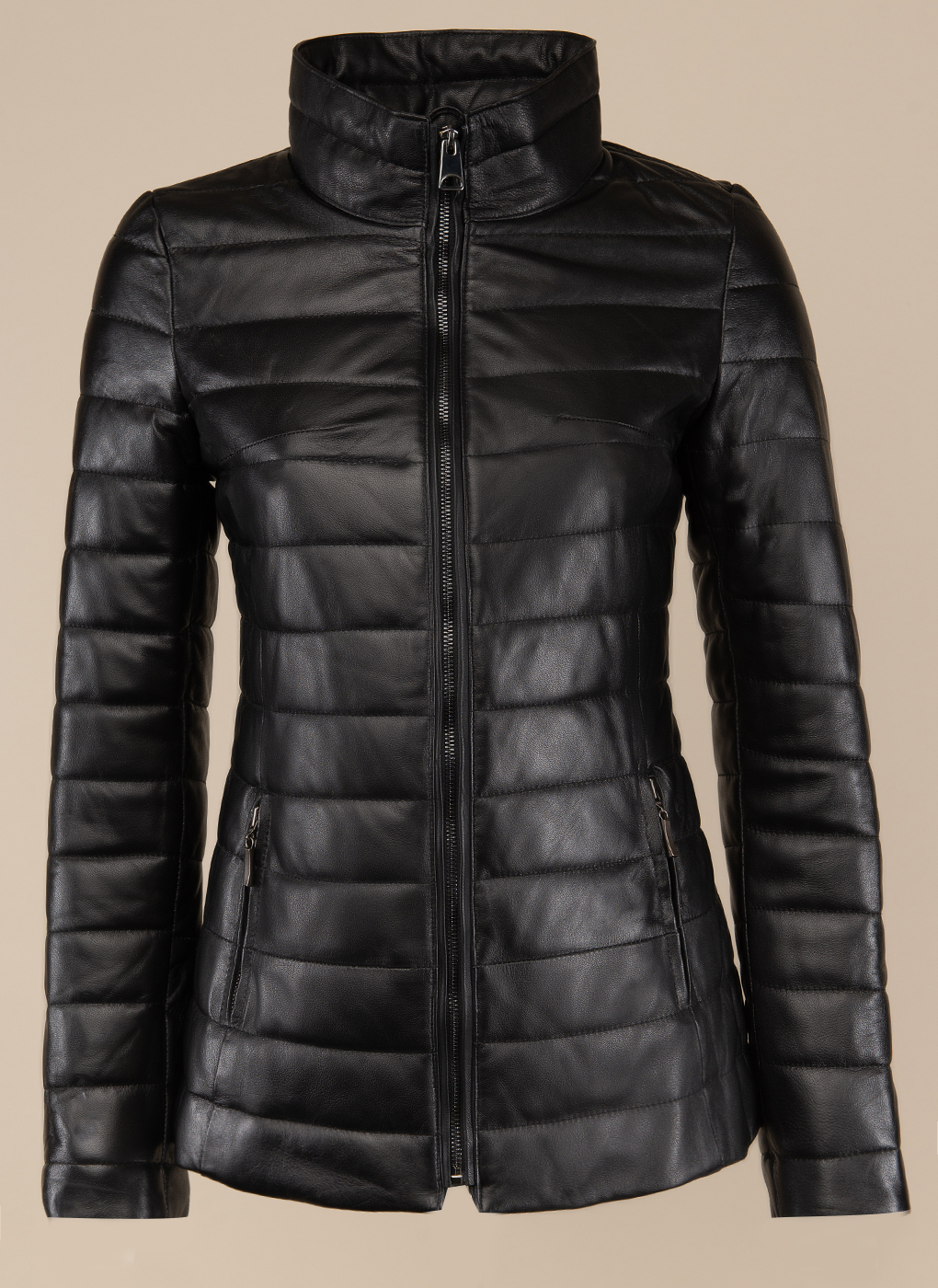 Кожаная куртка женская Каляев 49592 черная 54 RU