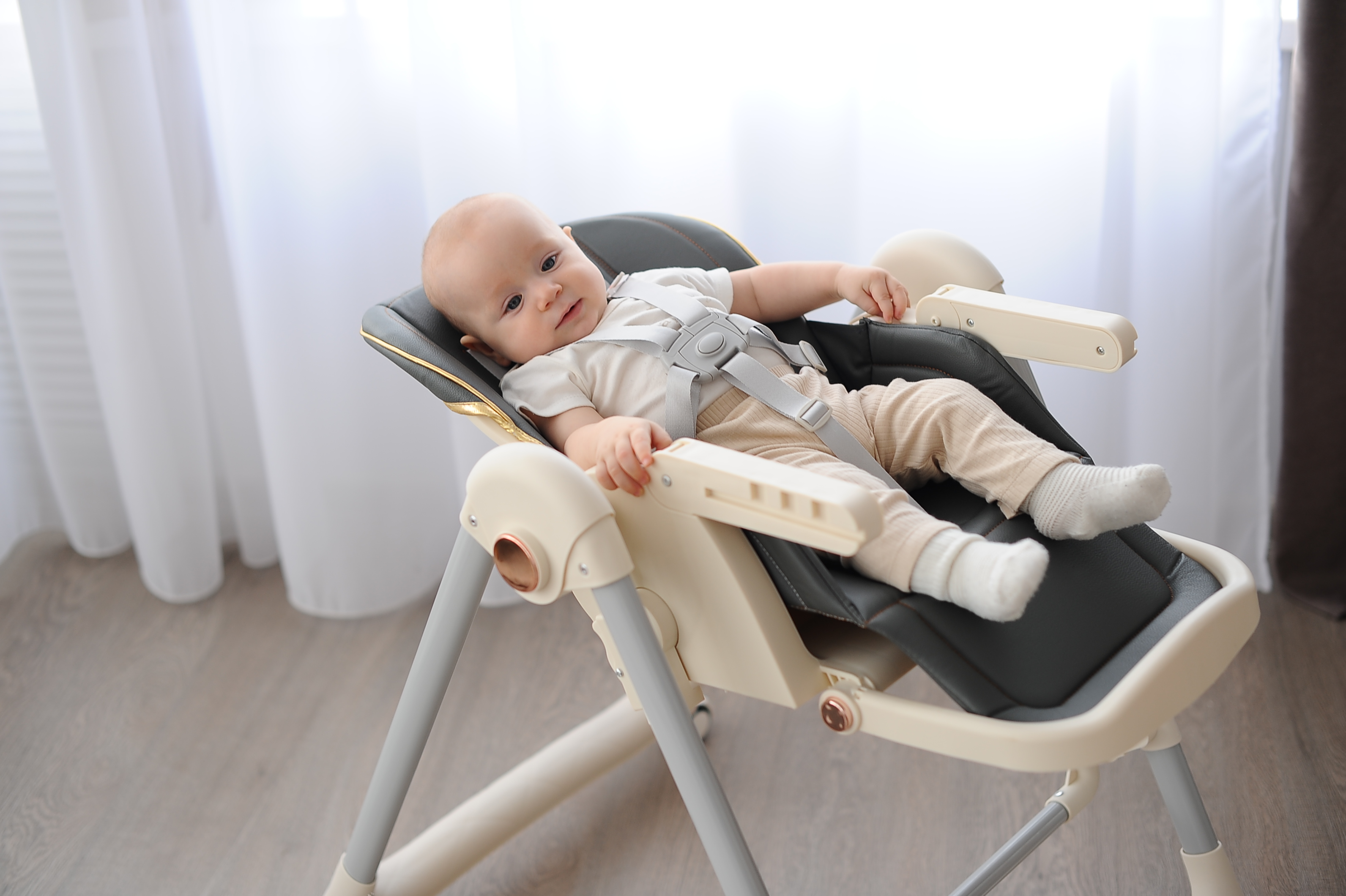 

Стульчик для кормления от Miqiun 3в1, 0-4 лет, 816