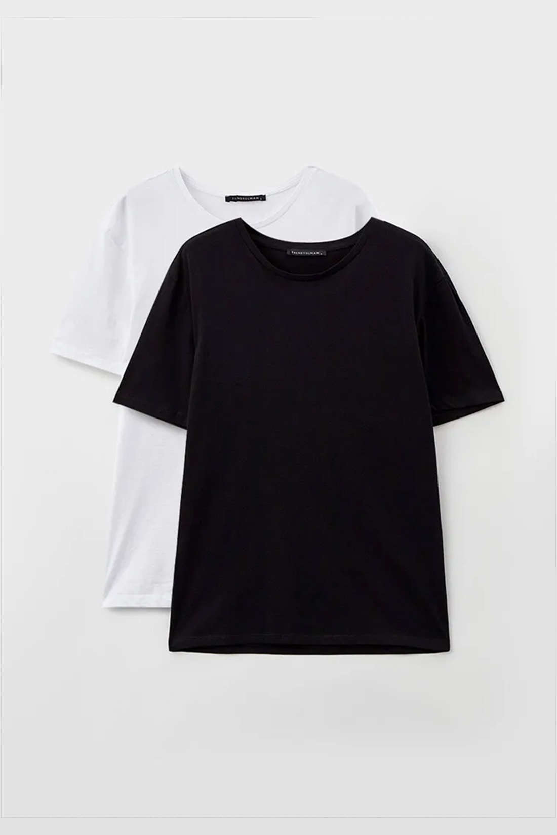 

Комплект футболок мужских trendyol TMNSS19BO0075 белых M, TMNSS19BO0075