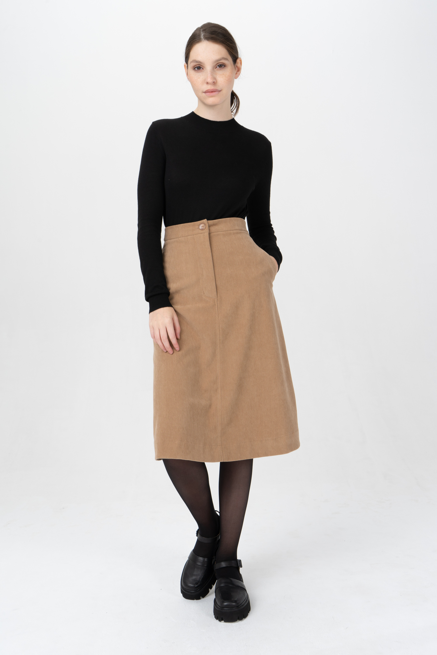 

Юбка женская Ennergiia AW23-V08 коричневая 44 RU, AW23-V08
