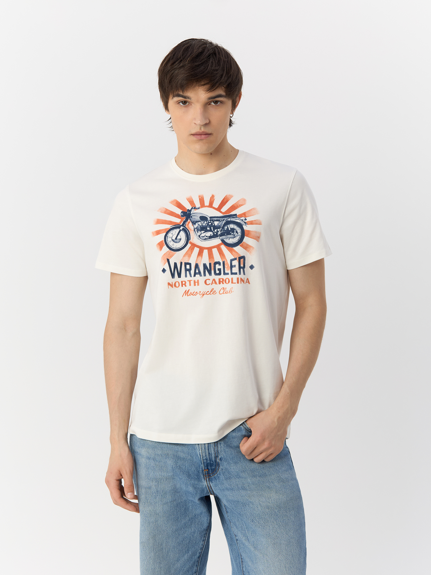 

Футболка мужская Wrangler W7J0GFX1Y белая L, Белый, W7J0GFX1Y