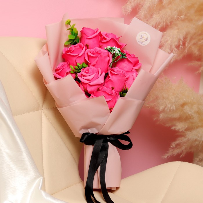 Эксклюзивный букет из мыльных роз Secret Beauty, цвет фуксия, 11 шт
