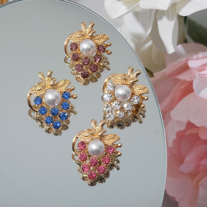 

Брошь из бижутерного сплава Queen Fair 2522042, стразы