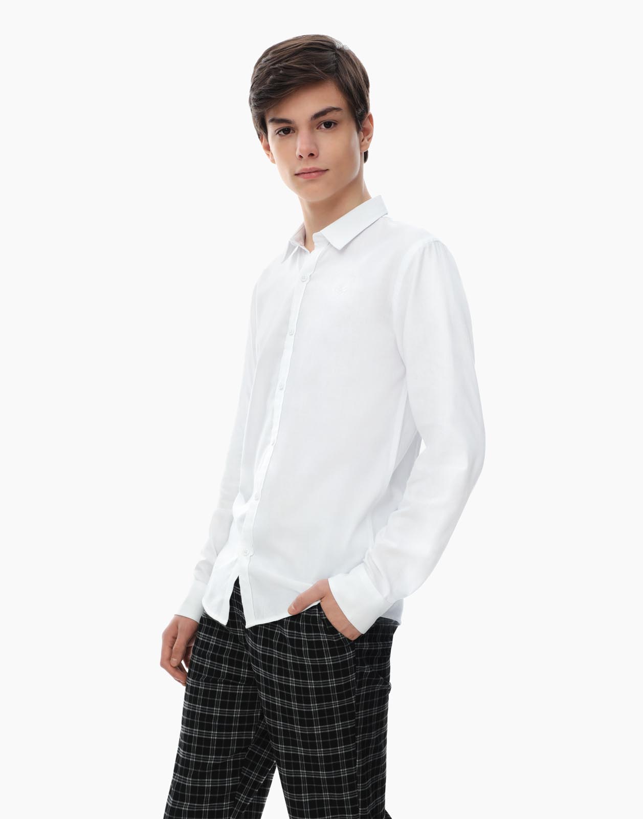 Белая рубашка с вышивкой для мальчика