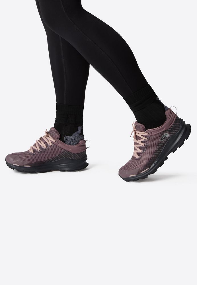 

Кроссовки женские The North Face TH341A06L розовые 39.5 EU, Розовый, TH341A06L