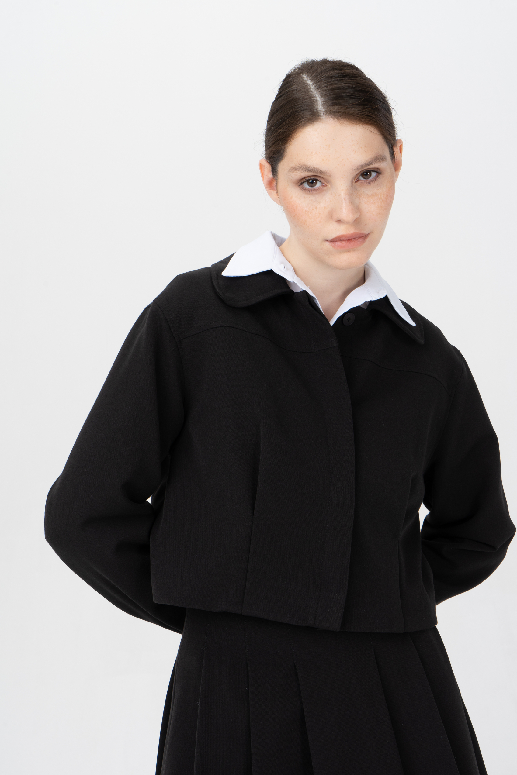 

Пиджак женский Ennergiia AW23-SH03 черный 42 RU, AW23-SH03