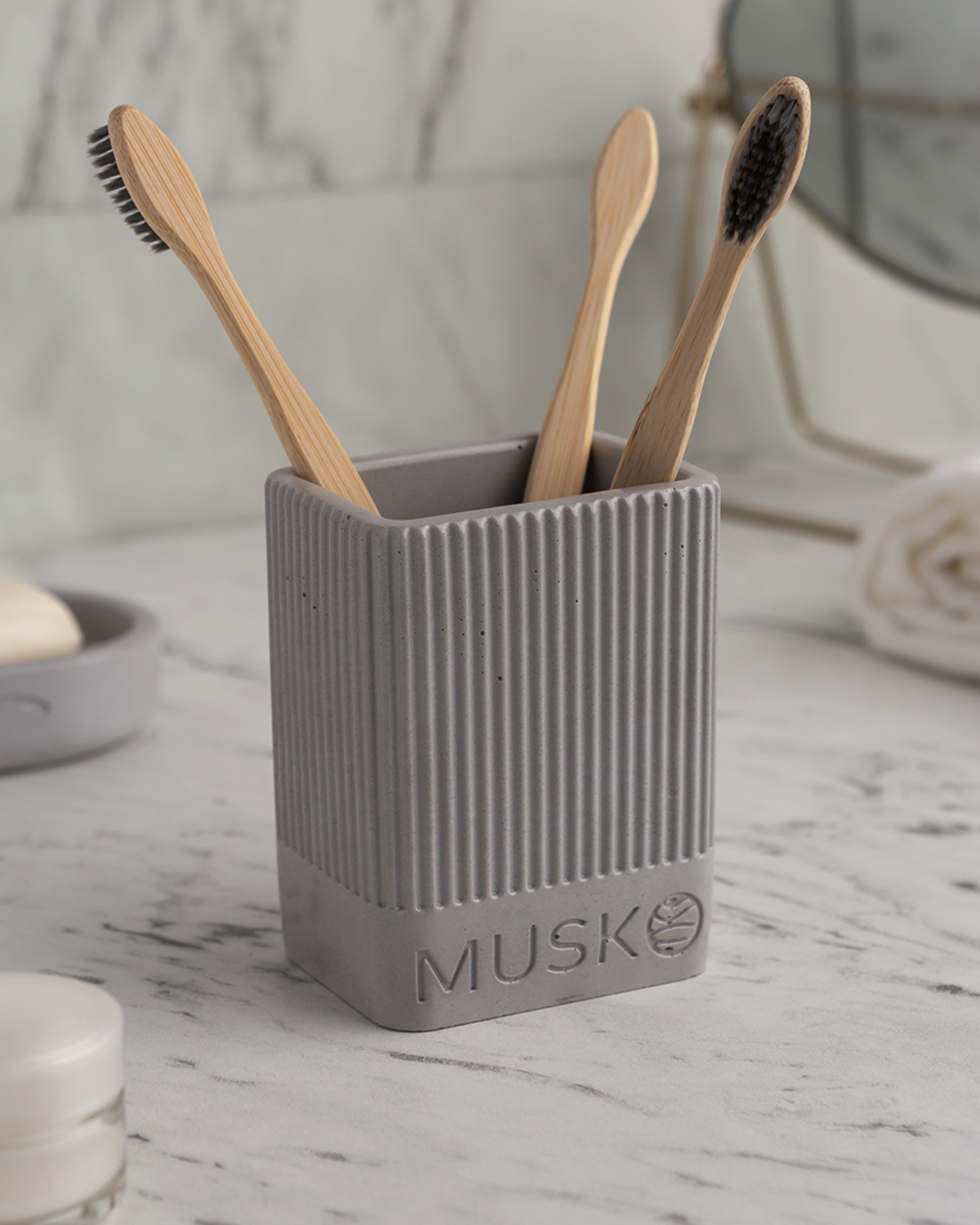 фото Стакан для зубных щёток, стакан для ванной musko, 6x8x11 см, бетон, серый глянцевый musko home