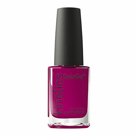 

Love In The Snow SolarGel Polish Kinetics