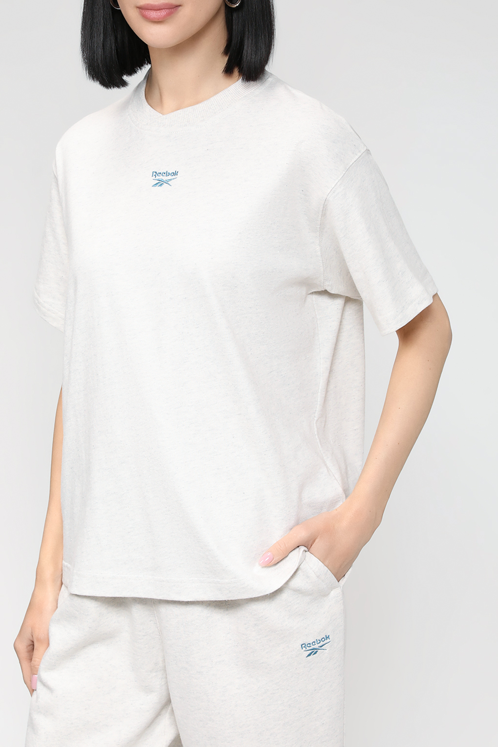 

Футболка женская Reebok IC8092 белая M, Белый, IC8092