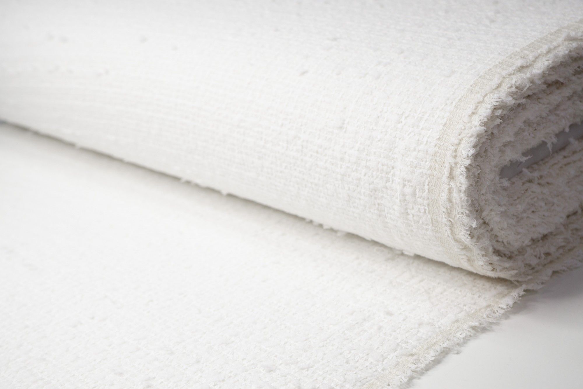 

Ткань UNOFABRIC MON042405 Твид белый молочный. Ткань для шитья 100x140 см