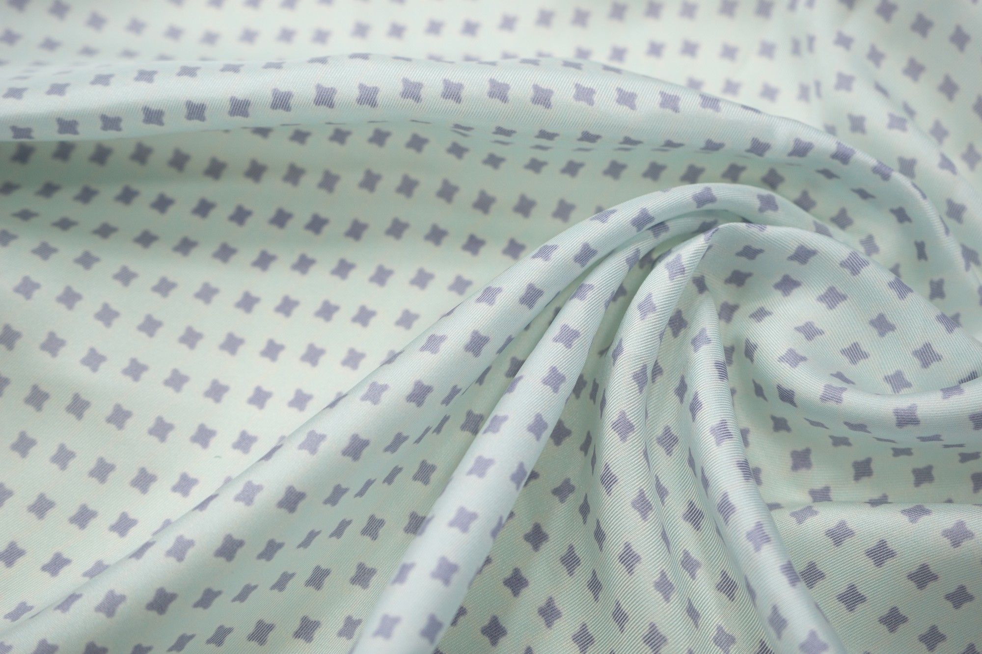 

Ткань UNOFABRIC M06148-O шёлк сиреневые ромбы 2,33м 233x126 см, Фиолетовый