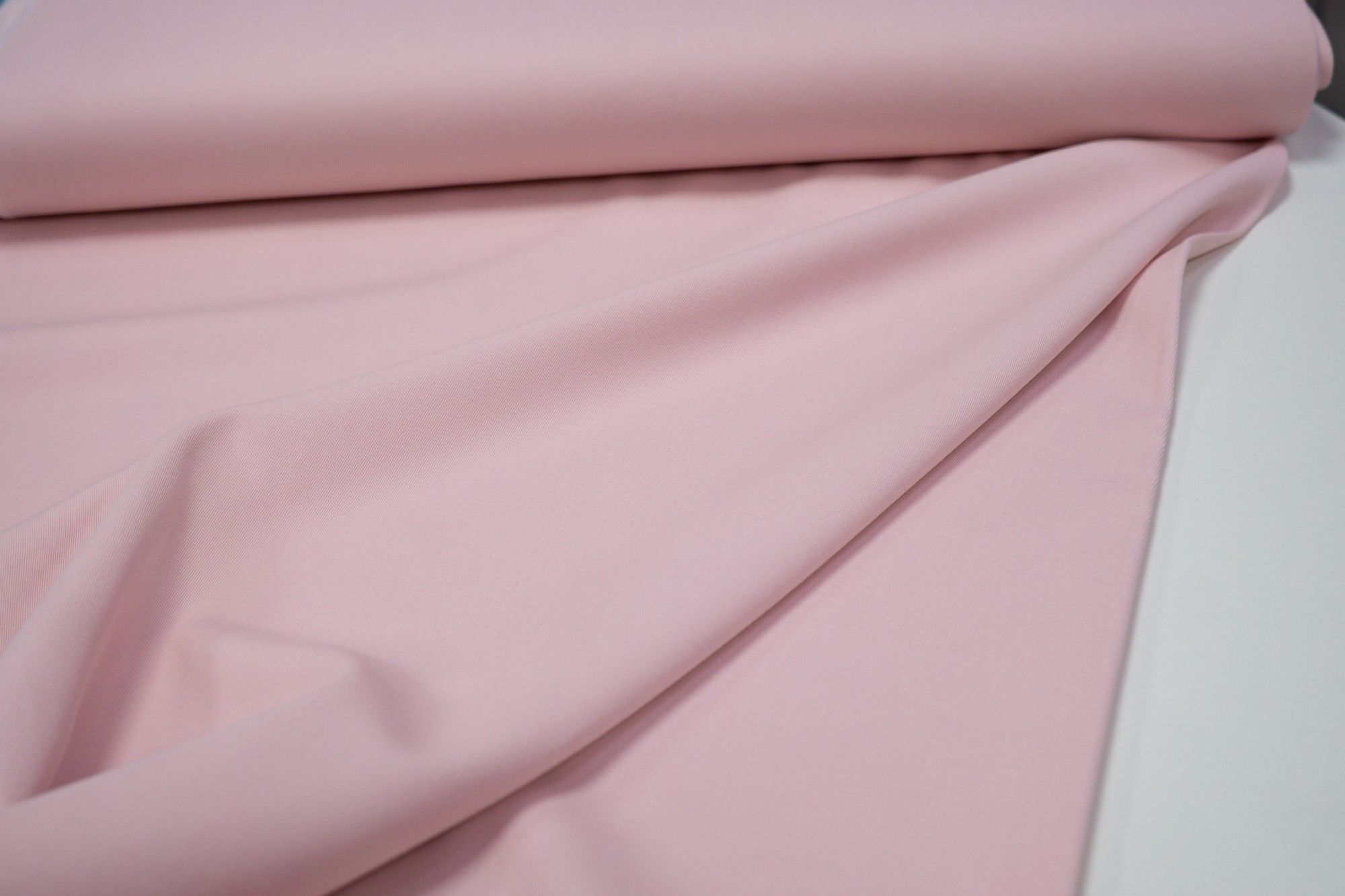 

Ткань UNOFABRIC CA507111 Вискоза костюмная нежно-розовая . Ткань для шитья 100x139 см, Розовый
