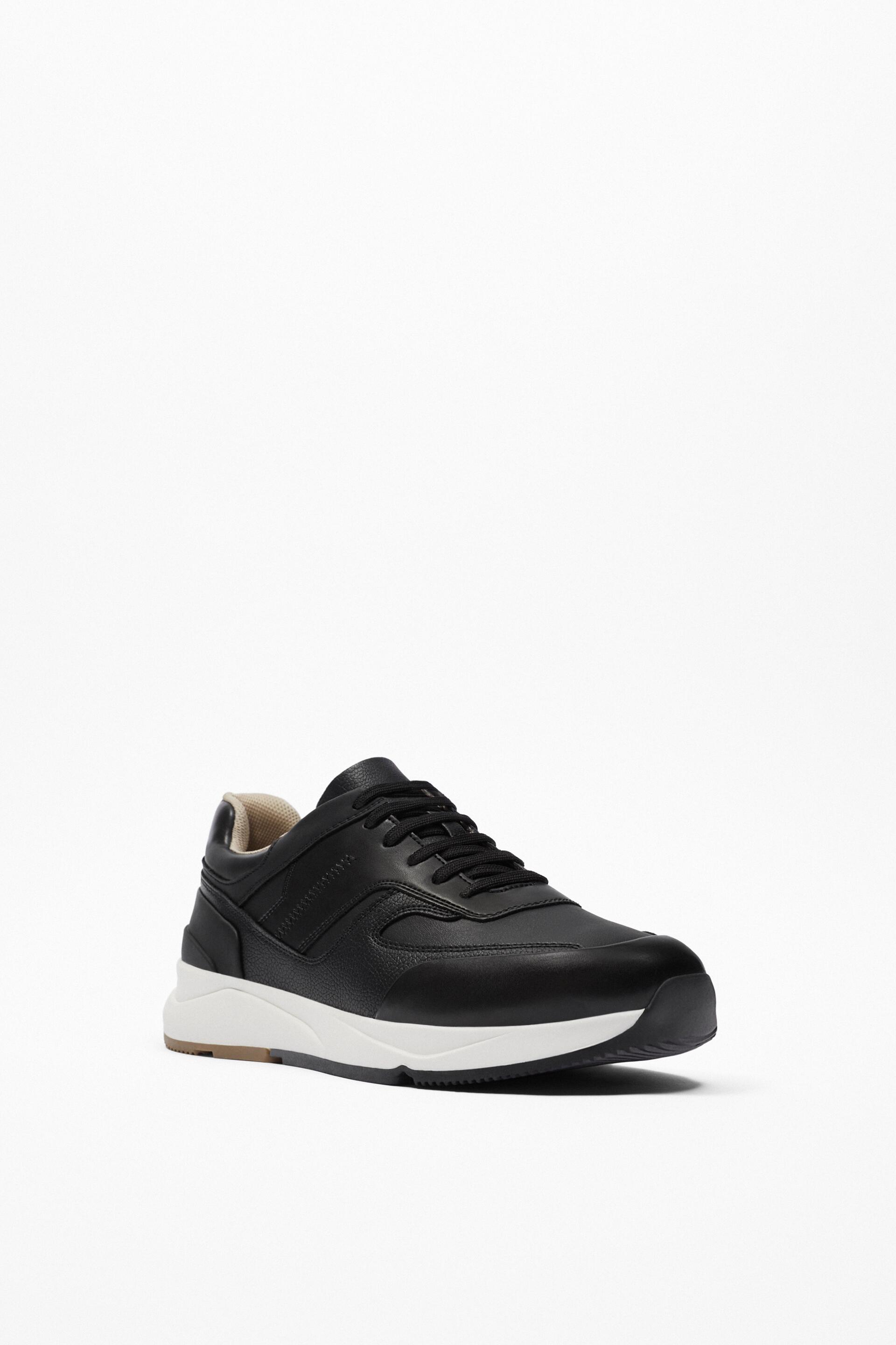 

Кроссовки мужские ZARA 12304922 черные 39 RU (доставка из-за рубежа), 12304922