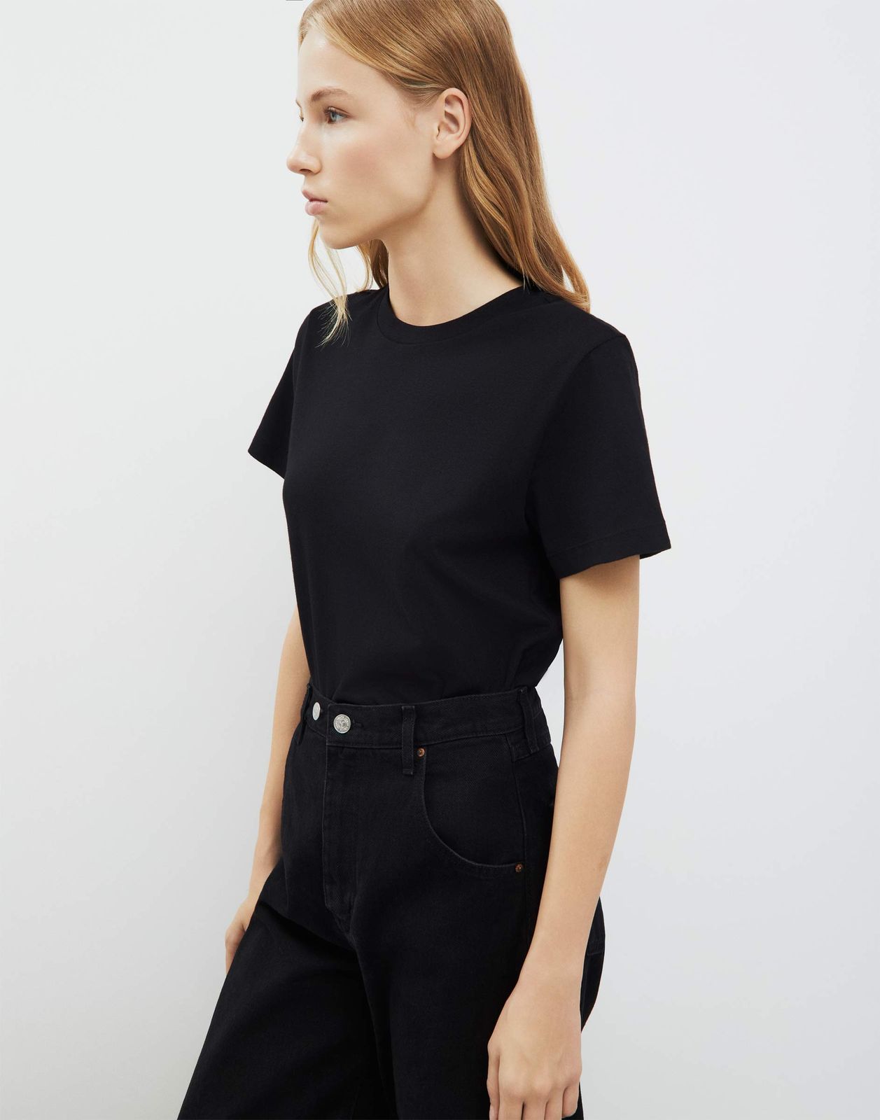 

Футболка женская Gloria Jeans GKT025766 черный L/170, GKT025766