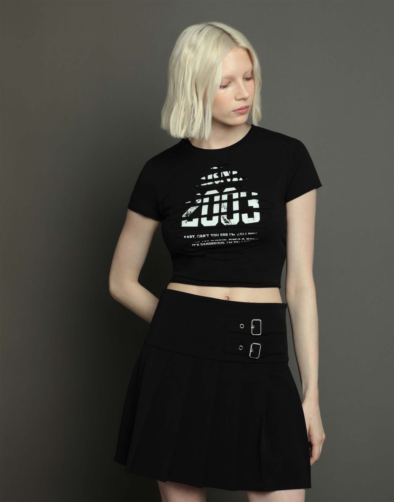 

Футболка для девочки Gloria Jeans GKT024050 черный 12-14л/164, GKT024050