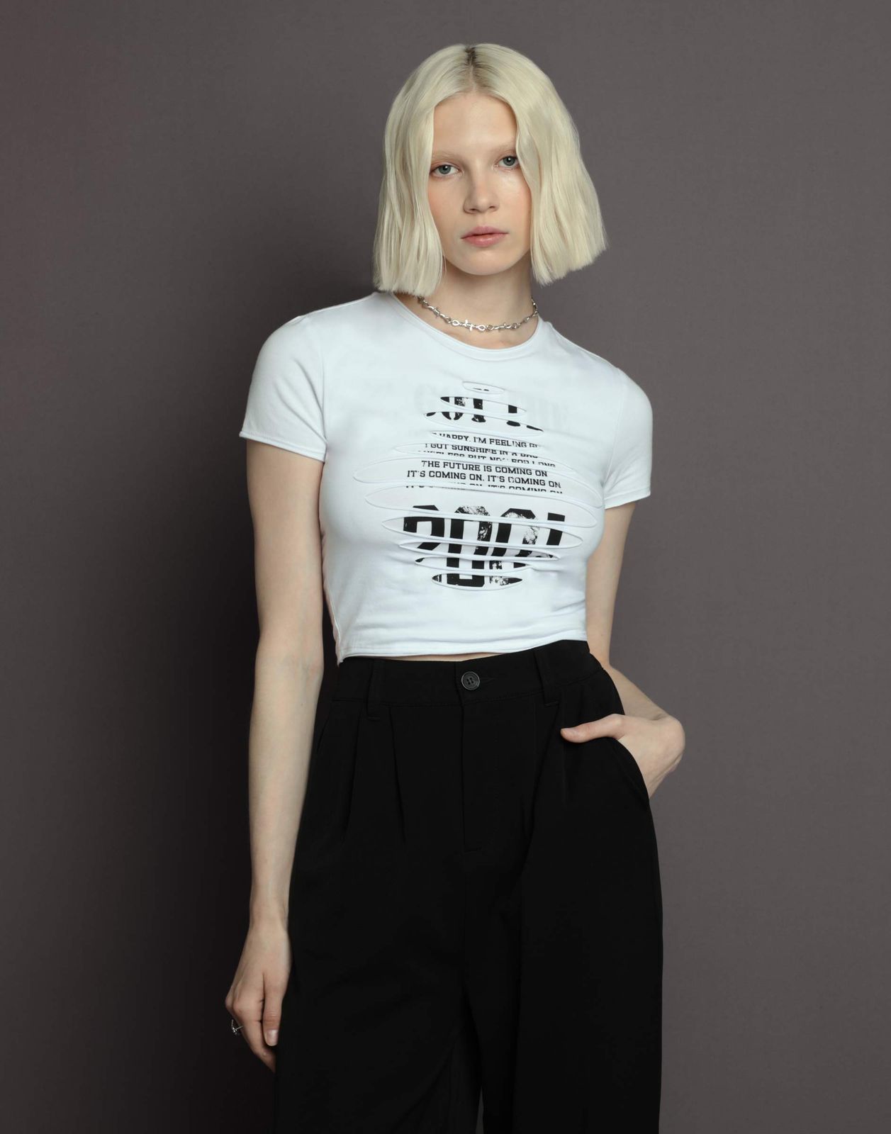 

Футболка для девочки Gloria Jeans GKT024050 белый 10-12л/152, GKT024050