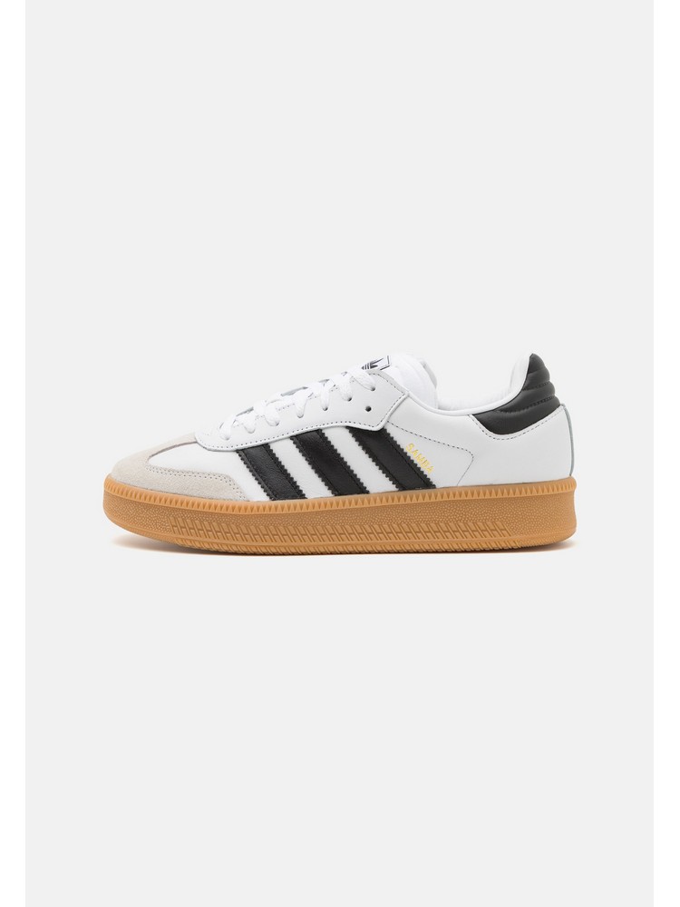 

Кеды унисекс Adidas Originals AD115O1RD белые 40 2/3 EU, Белый, AD115O1RD