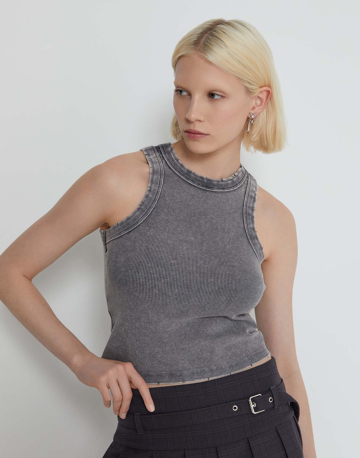 

Майка для девочки Gloria Jeans GTN004219 серый 7-8л/128, GTN004219