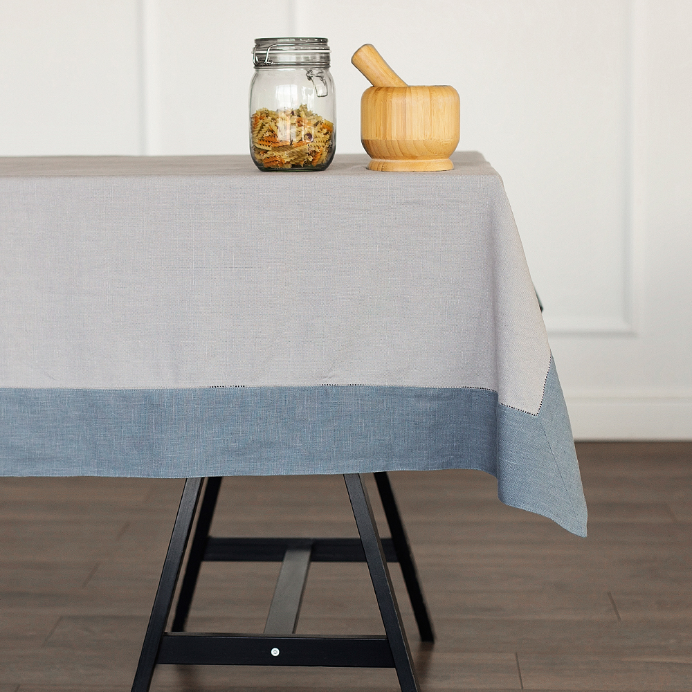 

Скатерть столовая BELLEHOME Silver/Ocean Blue