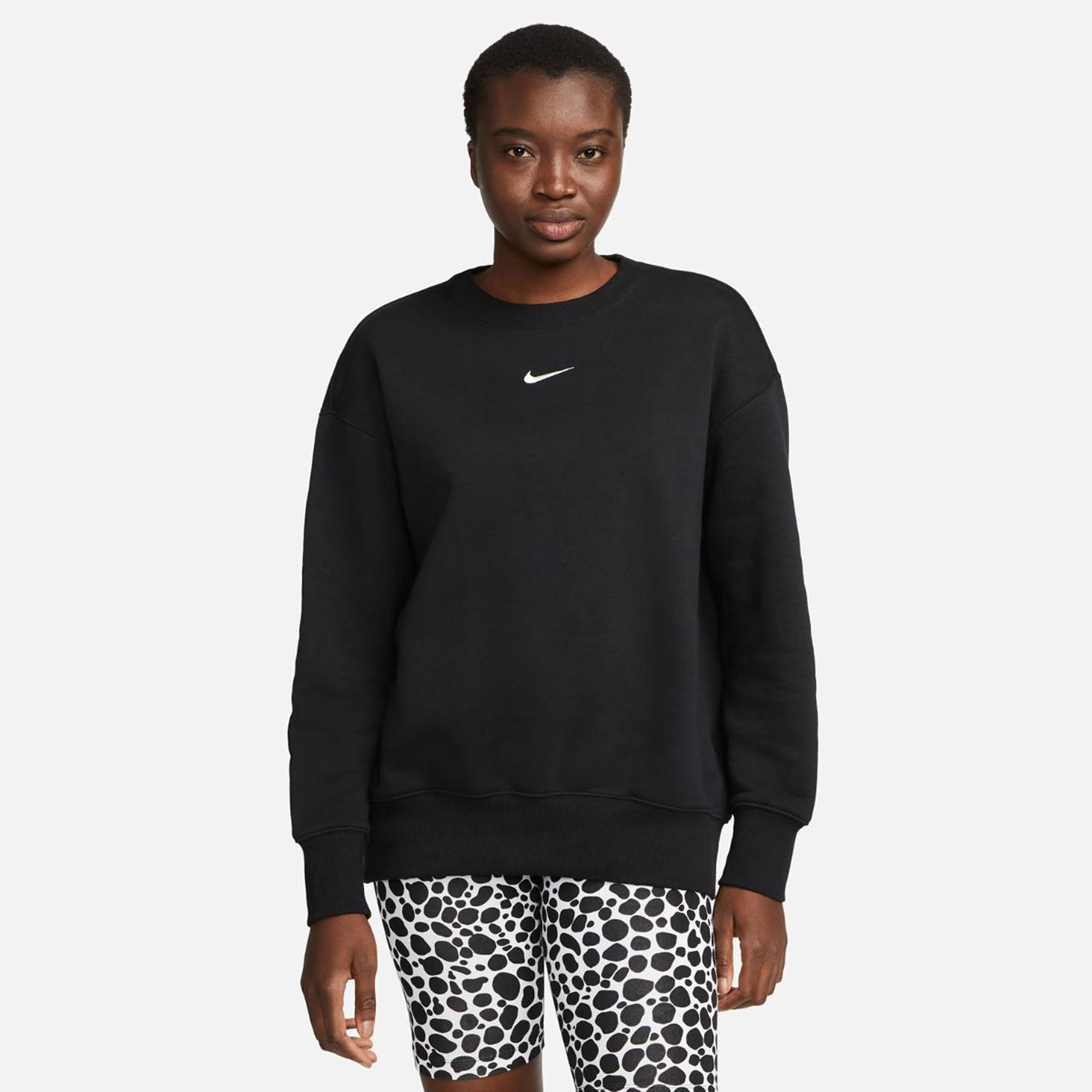 Толстовка женская Nike Sportswear Phoenix Fleece DQ5733 черная 32 EU 10990₽