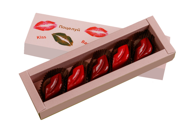 Подарочный набор шоколадных конфет VioChoco Поцелуй, ручная работа, 65 грамм