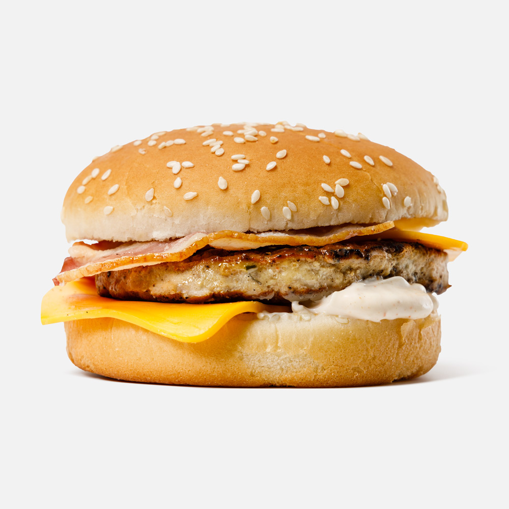 Бургер Самокат с беконом сыром чеддер и свиной котлетой 140 г